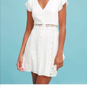 NWT Lulus’s lace button up summer dress
